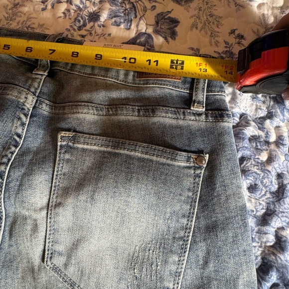 Judy Blue Denim Women's Jeans - Picture 2 of 8